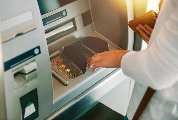 The GUI Facade - ATMs & early online banking